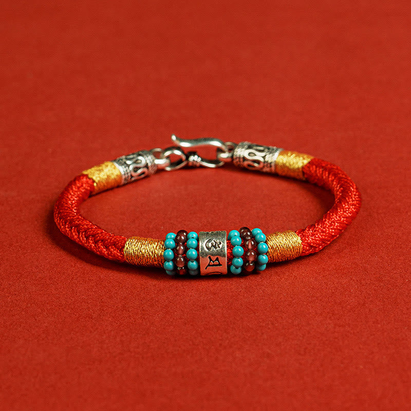RED STRING BRACELET