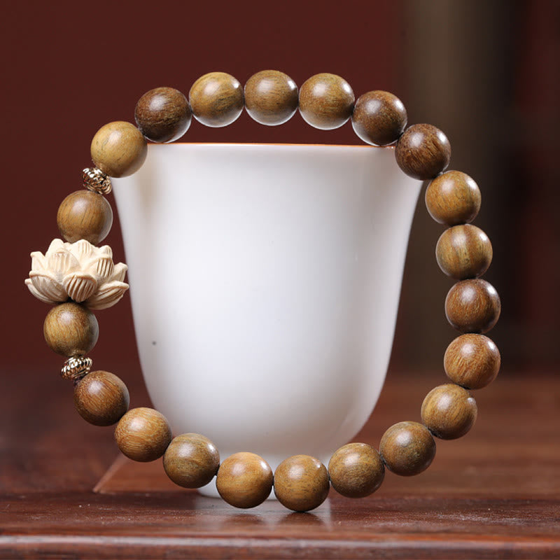 KarmaRipple's Green Sandalwood Boxwood Lotus Soothing Bracelet p3